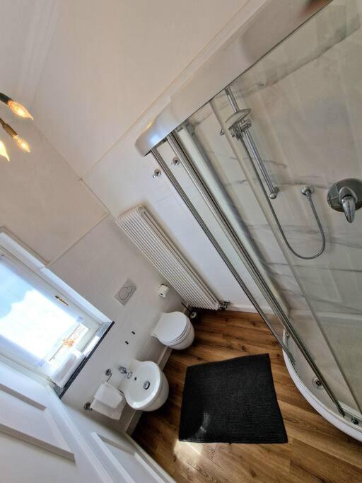 Nur Casa Vacanze Bergamo Apartment Bagian luar foto