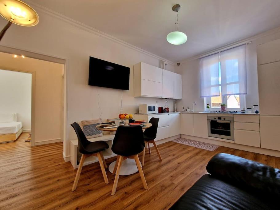 Nur Casa Vacanze Bergamo Apartment Bagian luar foto