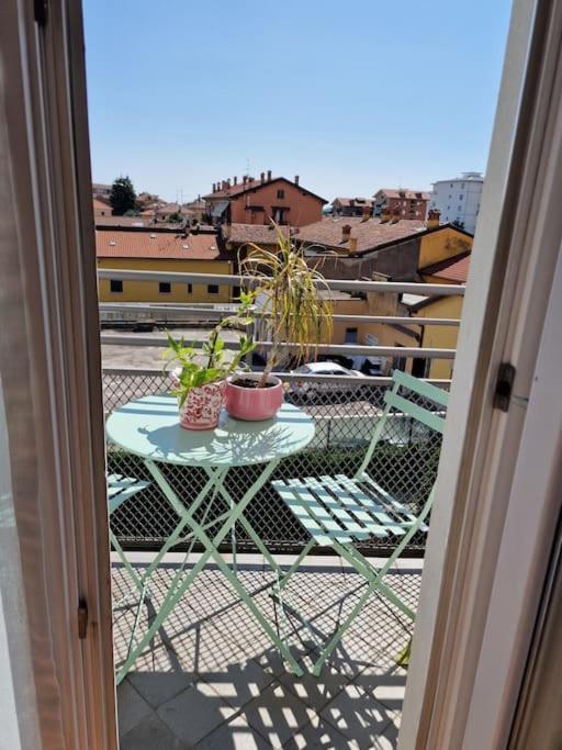 Nur Casa Vacanze Bergamo Apartment Bagian luar foto